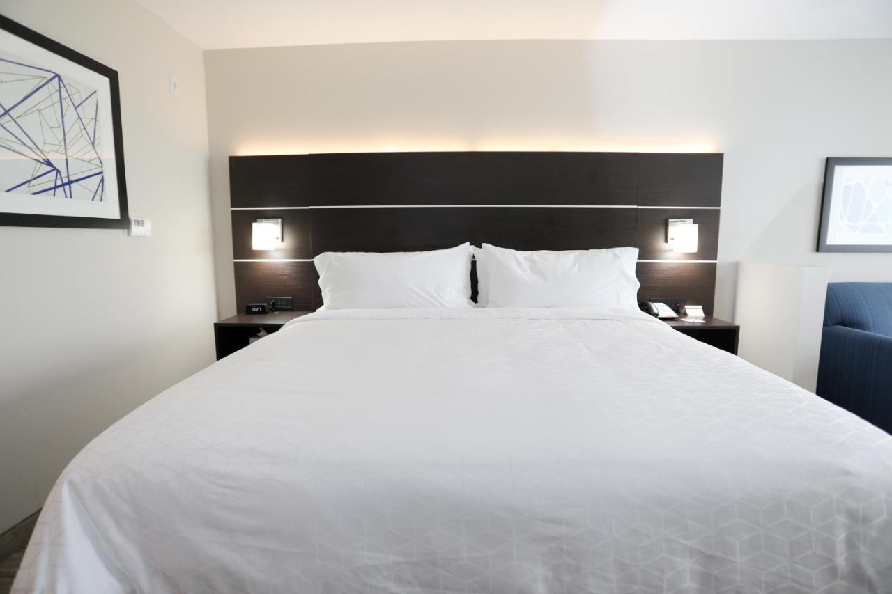 Holiday Inn Express & Suites - Forney By Ihg Exteriör bild